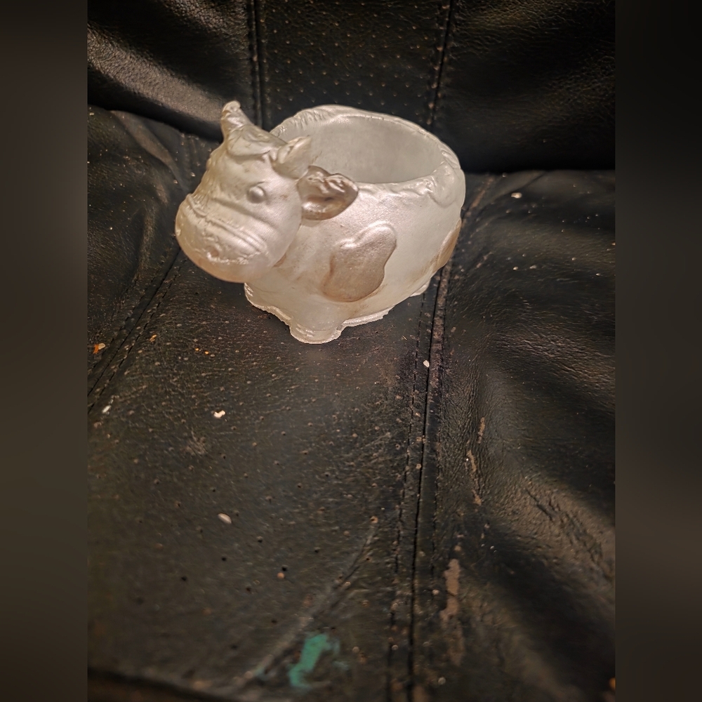 Resin Cow Planter / Vase For Succulant / Cacti Or Flower Pot